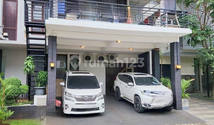 Rumah Bagus Ada Balkon Dan Private Pool Dalam Cluster Di Sektor 9