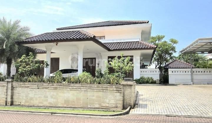 Corner House with Swimming Pool in a Cluster in Kemang, South Jakarta