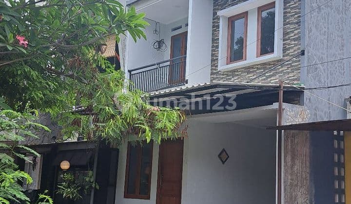 Rumah Minimalis Semi Furnished Ada Balkon Di Area Bintaro