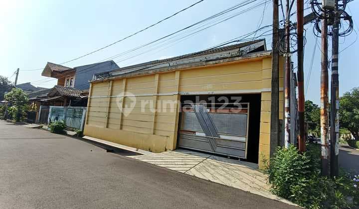 Rumah Hoek Tanah Luas Semi Furnished Dalam Cluster Di Pamulang