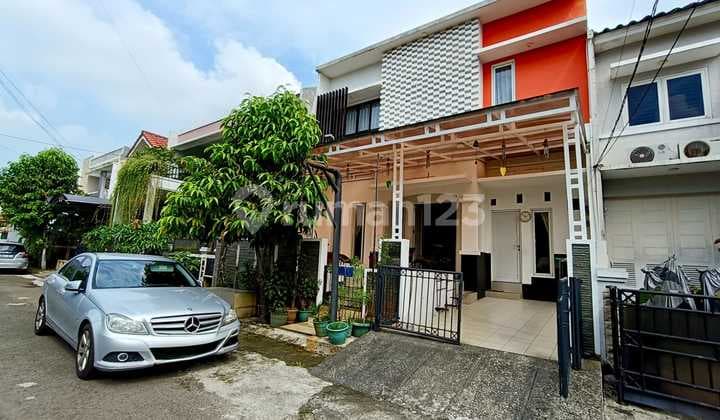 Rumah Cantik 2,5 Lantai Semi Furnished Di Bintaro Jakarta Selatan