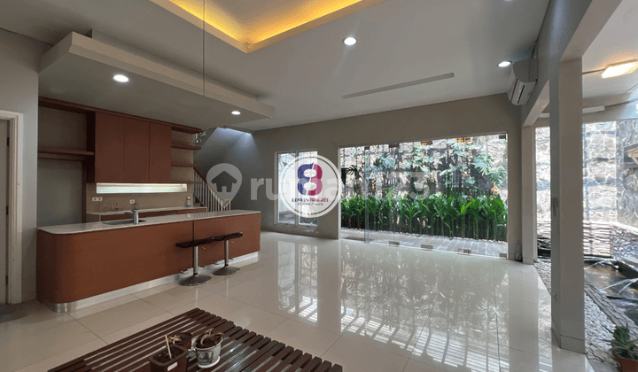Rumah Dijual di Kebayoran Bintaro Jaya Sektor 7 Dekat Menteng