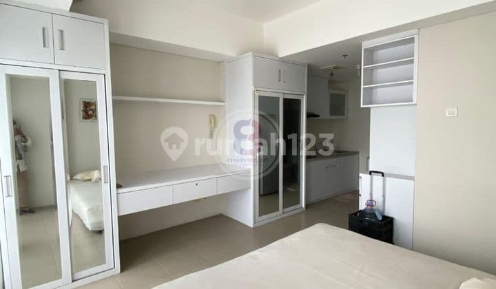 Tidy Nice Apartment in Bintaro Jaya Sector 3 Near the Station