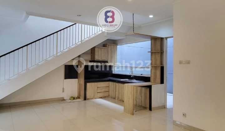 Rumah Dijual di Discovery Bintaro Sektor 9 Siap Huni
