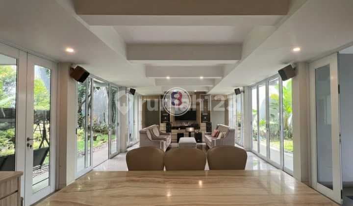 Rumah dengan Banyak Ruangan di Bintaro Sektor 3 Siap Huni SHM