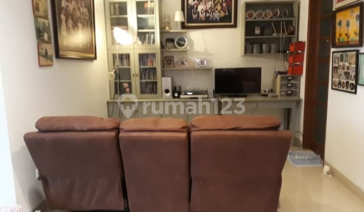 Rumah Permata Buana Uk 8x18, 2 Lantai, Shm, Bagus Rapi