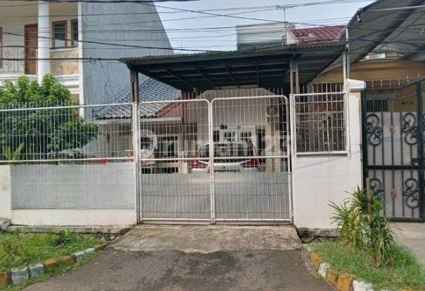 Rumah Taman Semanan Indah 1,5 Lantai, Boulevard, Uk 8X21 M2, SHM, Dekat Kolam Renang dan Sekolah