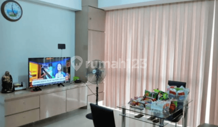 Disewa Apartemen Rainbow Spring, Gading Serpong, Hoek, Luas 105 m2, View Danau, Full Furnished