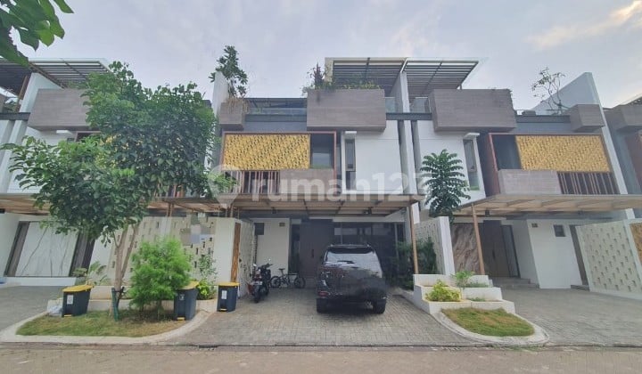 Rumah Puri 11 Residence, Semi Furnished, Bagus Rapi