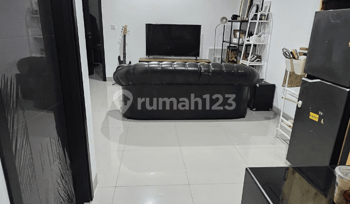 Dijual Rumah Green Royal Condo House, Furnished