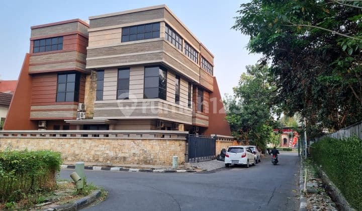 Rumah Kos Furnished 3 Lantai Shm Di Metland Menteng