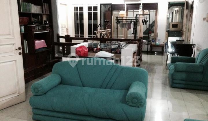 Rumah Hook 2 Lantai Lokasi Strategis dan Siap Huni di Duren Sawit Jakarta Timur