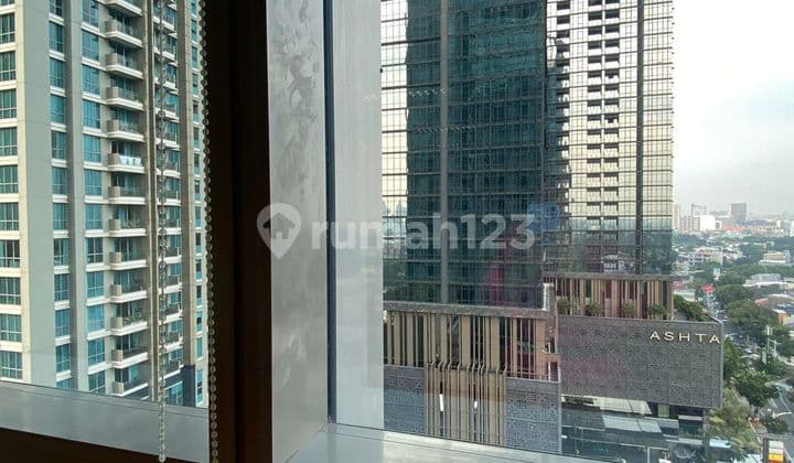 Ruang Kantor Office di District 8Berlokasi di Sudirman Central Business District (Scbd), Kebayoran Baru Jakarta Selatan