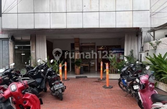 Disewakan Ruko Gandeng Lantai 1 di Duren Sawit Jakarta Timur