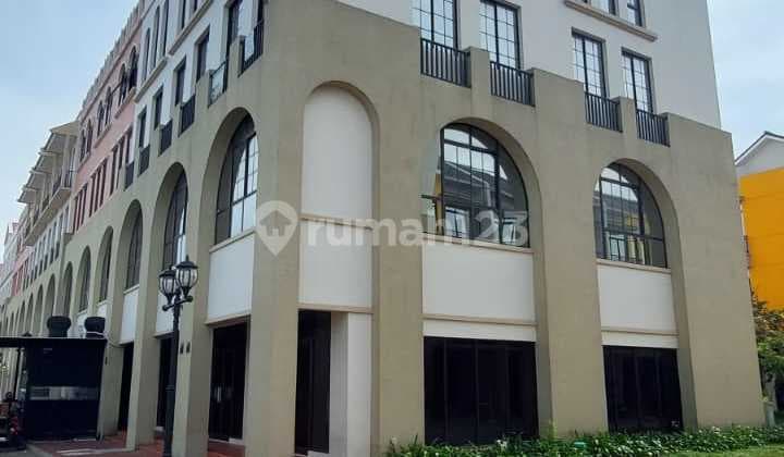 Shophouse in a Bustle and Strategic Corner Location at Sedayu City Kelapa Gading, North Jakarta