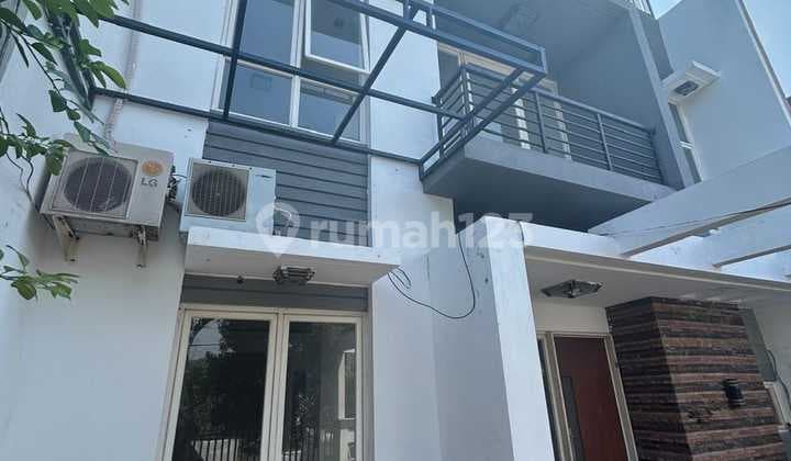 RUMAH 2 LANTAI DI CLUSTER IFOLIA HARAPAN INDAH BEKASI