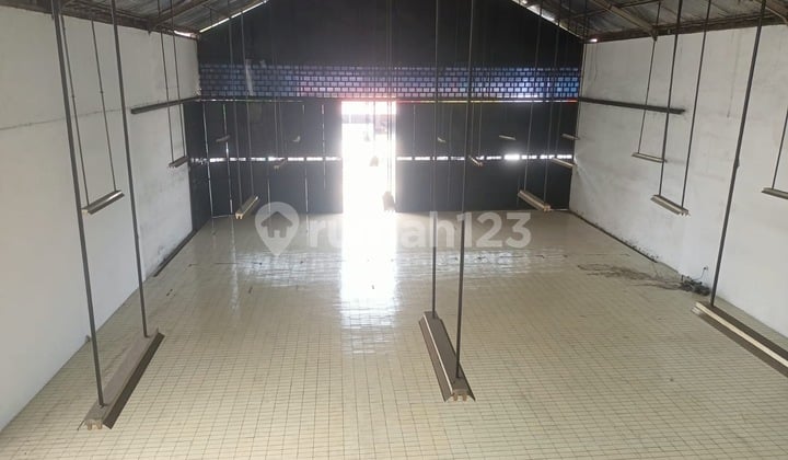 For Rent: Commercial Space in Medan Satria, Bekasi