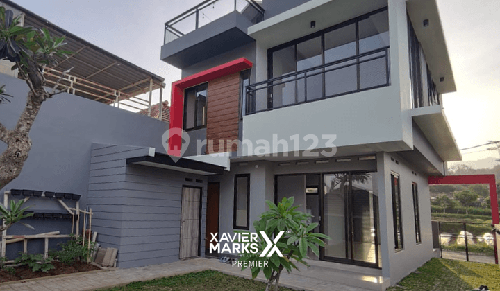V1 Dijual Rumah 3 Lt Bagus Modern di Joyo Agung Tlogomas Malang