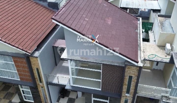 V1 For Sale Villa Gres with Private Pool in Djagad Land, Batu City