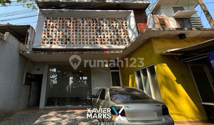 V1 Dijual Ruang Usaha Sewa Ruang Kantor Dan Kos di Sengkaling Malang