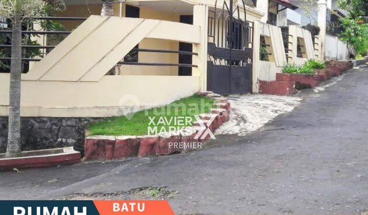 Rumah View Bagus Lingkungan Tenang di Jl Flamboyan Kota Batu