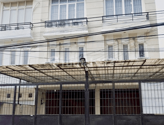 Ruko Gandeng 4½ Lt Di Taman Sari Jak Bar