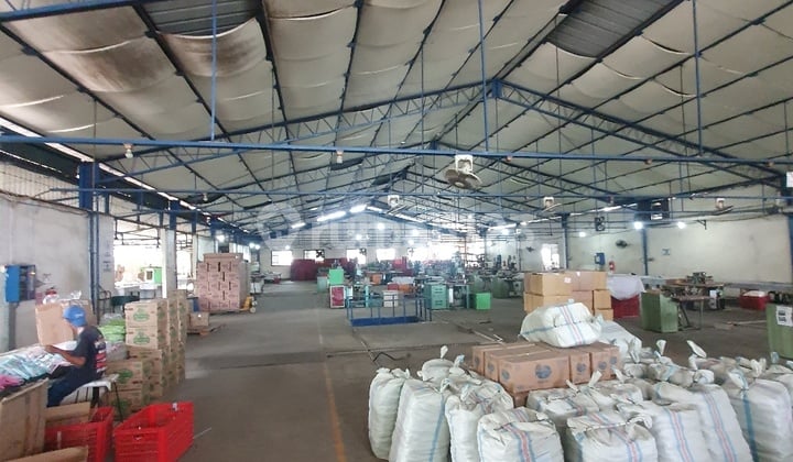 Pabrik Gandeng Di Kawasan Industri Daan Mogot