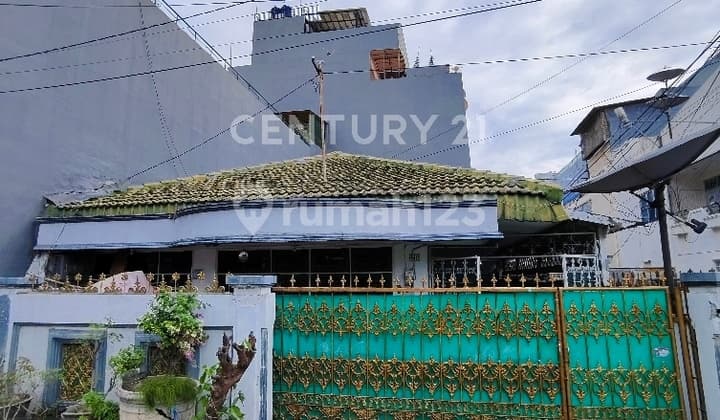 Rumah Hoek Hadap Utara Barat Di Komplek Angke Jaya Jakarta Barat