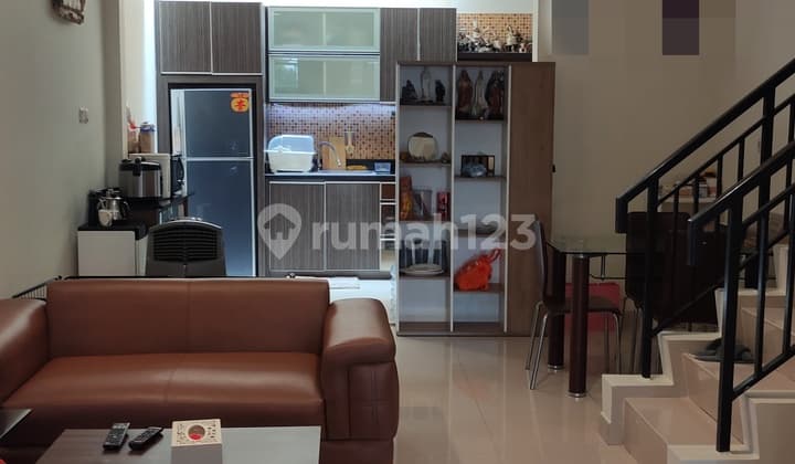 Rumah 2 Lantai Siap Huni di Layar Permai Pik 1