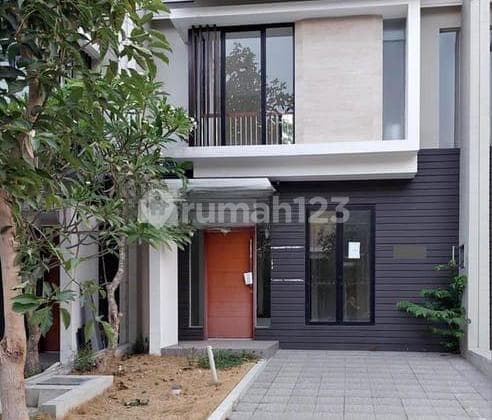 Dijual Rumah North West Lake Siap Huni