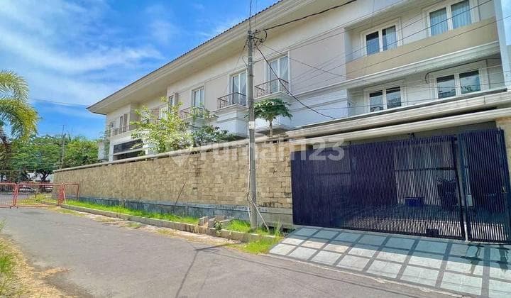 For Sale Raya Dharmahusada Surabaya Commercial Area House