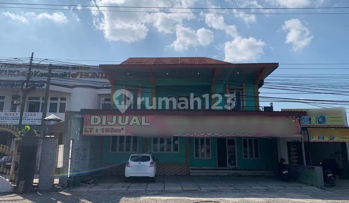Dijual Rumah/Ruang Usaha Strategis 3 Lantai di Pinggir Jalan Raya Jogja - Solo, Karang Dukuh, Jogonalan, Klaten