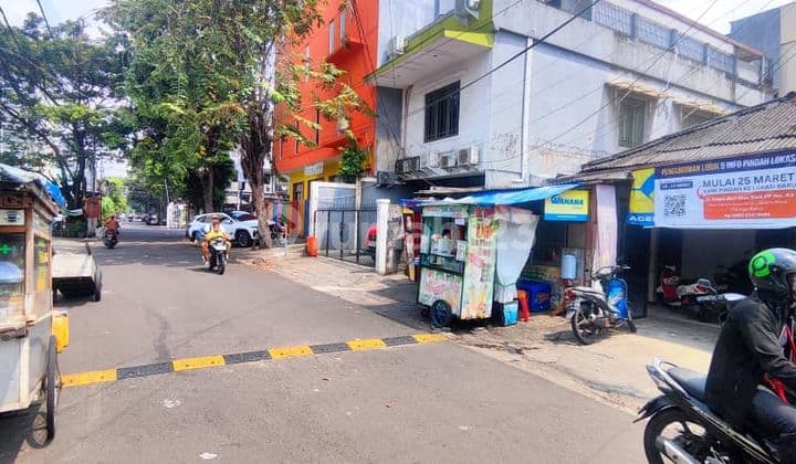Disewakan Kios Tanjung Duren Lokasi Ramai Jakarta Barat