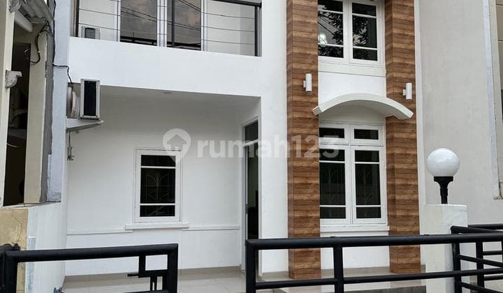 Dijual Rumah 2 Lantai, Siap Huni, At Sektor 7b Gading Serpong