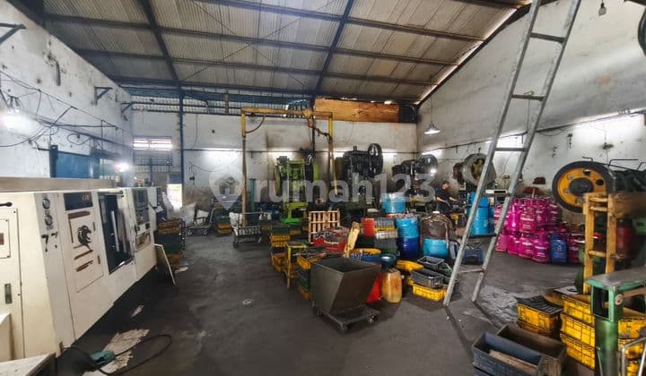 Pabrik Siap Pakai Luas Hadap Jalan Utama Kawasan Industri Sepatan