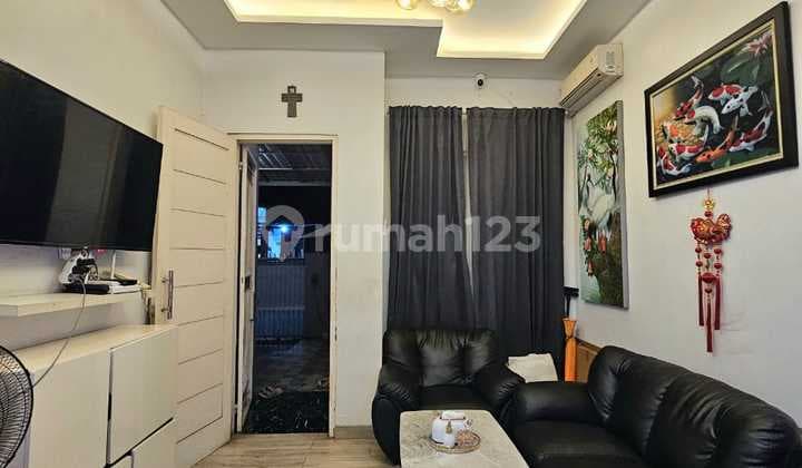 Rumah Cantik di Cluster Angelonia Permata Medang 2Lt SHM Strategis