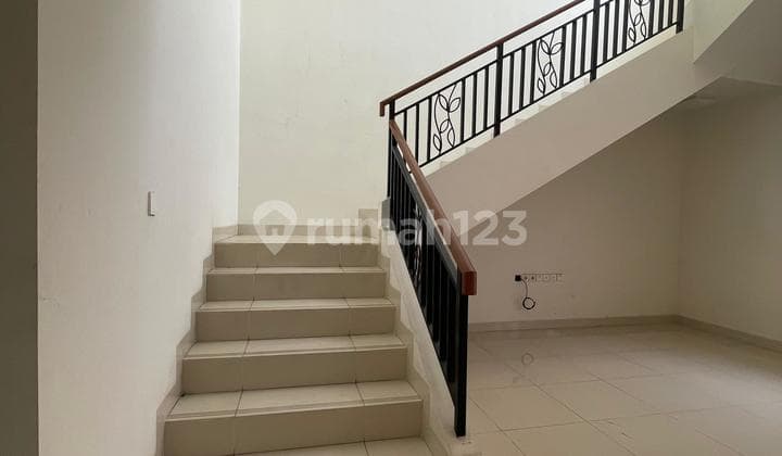 Rumah Mewah di Kawasan Elite Gold Finch The Spring Gading Serpong