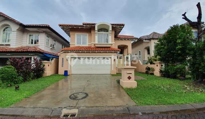 Nice House 2F Furnished Strategic Cendana Golf Lippo Karawaci