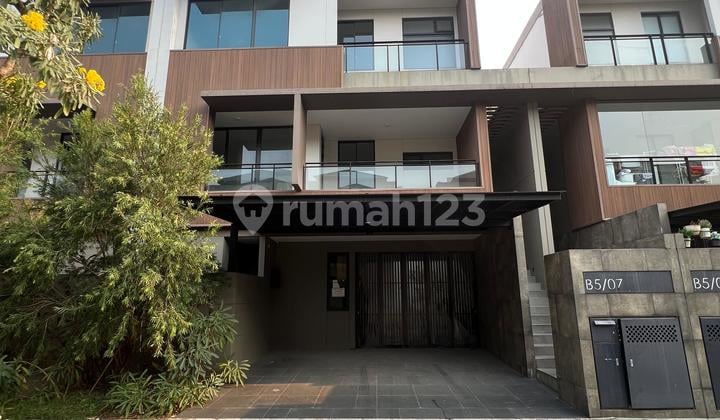 Rumah Mewah Sudah Renovasi 3Lt Siap Huni Strategis The Zora Bsd