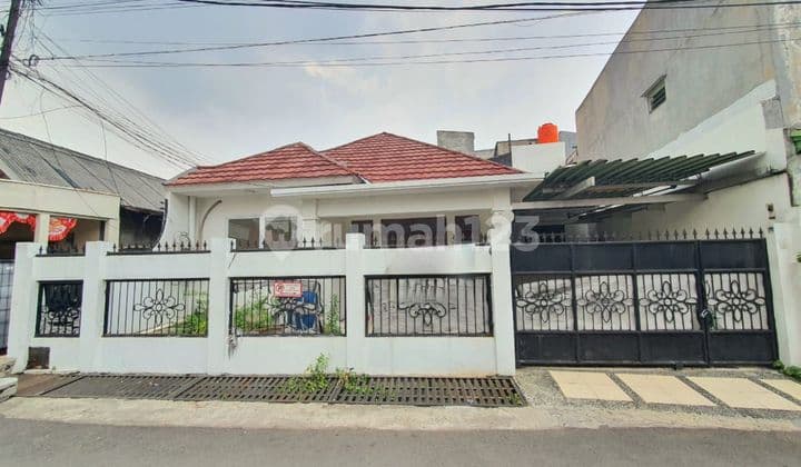 Murah Rumah Sudah Renovasi Kamar 4 Dekat Pim Jaksel