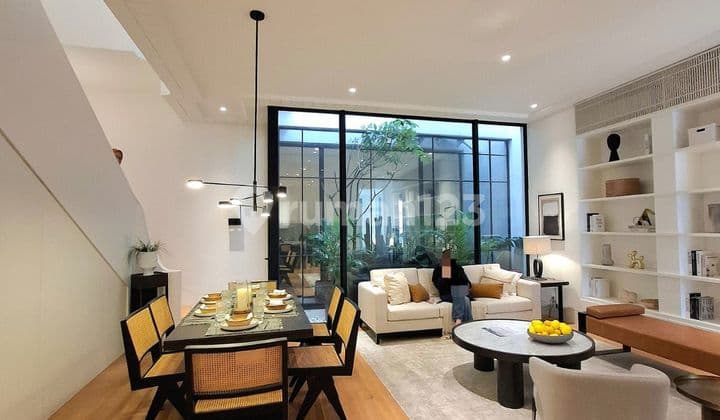 Rumah Baru American Style 1,5 Km Dari Pim Di Jakarta Selatan