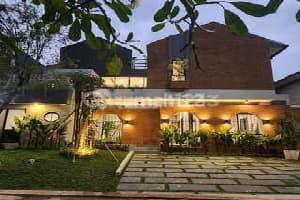 Rumah Industrial Desain 3 Lantai Ada Rooftop Balcony di BSD