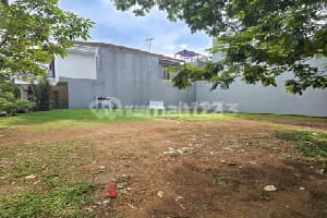 Tanah Rata Posisi Hoek Siap Bangun Dalam Cluster di Sektor 9