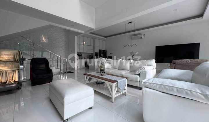 Rumah 3.5 Lt Hoek Ada Kolam Renang Siap Huni Di Bintaro Sektor 7