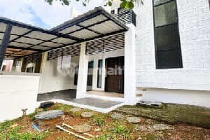 Rumah Hadap Selatan Dalam Cluster Di Bintaro Sektor 9