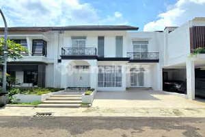 Turun Harga Rumah 4 Kamar Siap Huni di Emerald Bintaro Sektor 9