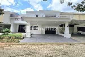 Rumah Baru dengan Balkon dan Kolam Renang di Kebayoran Bintaro