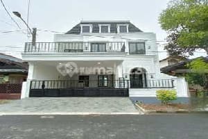 Brand New Modern Classic With Private Pool di Sektor 3 Bintaro