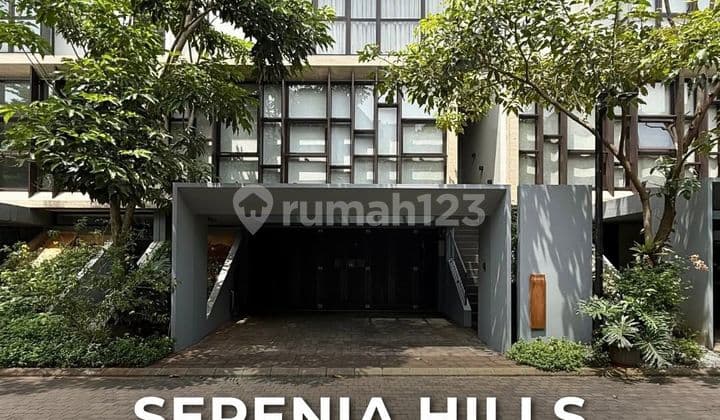 Rumah Dalam Perumahan Elit One Gate System Lingkungan Asri Nyaman Full Furnished Siap Huni di Lebak Bulus