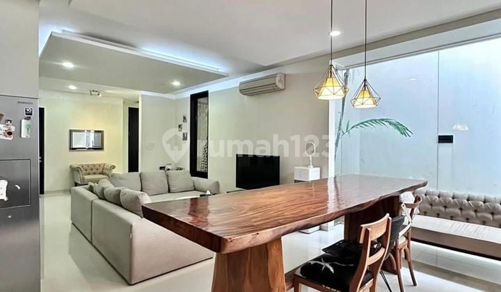 Rumah Bagus Terawat Siap Huni Dalam Cluster One Gate System Lokasi Strategis di Lebak Bulus